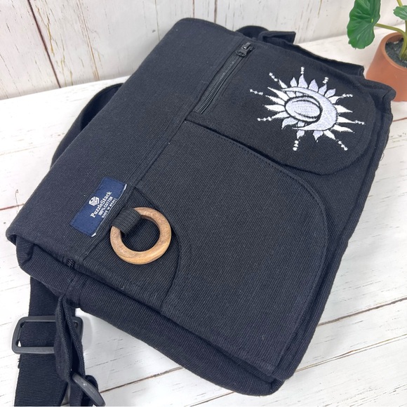 Handmade Sun Moon Embroidered Messenger Bag - Picture 4 of 15